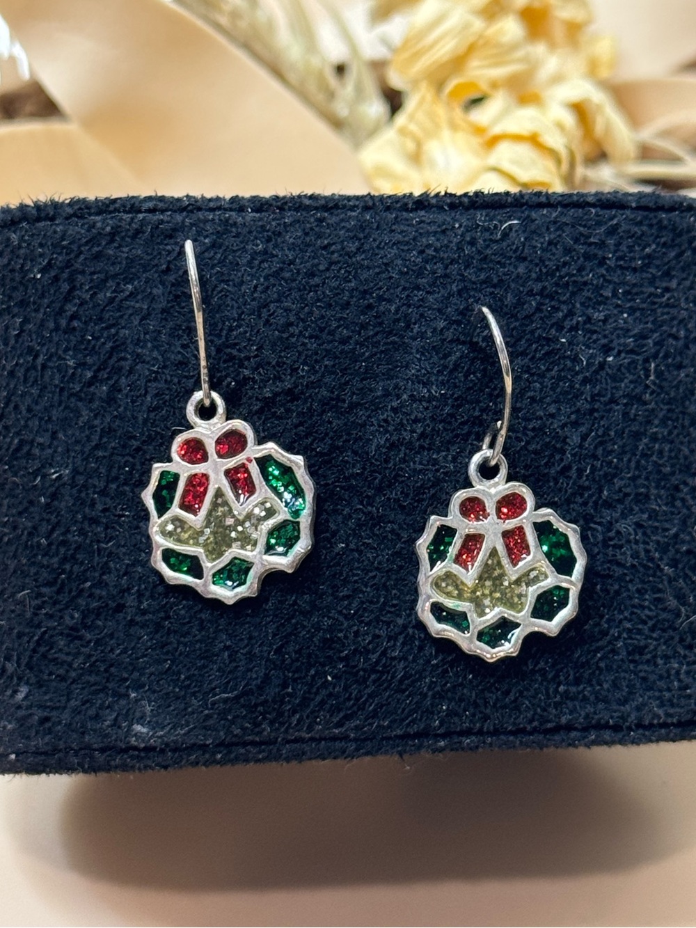 Vintage Christmas Wreath Dangle Earrings Silver Tone Red Green Holiday